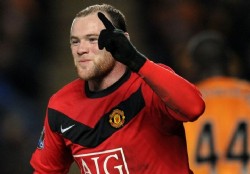Rooney sorprendi renovando por el United