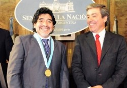Maradona distinguido como Deportista Ejemplar