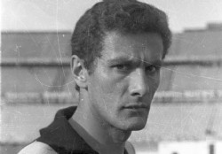 "Pel� era bravo, capaz de romperte    una pierna"