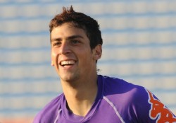 Defensor amenaza con un ataque a�reo