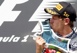 Vettel se aleja: va en sexta