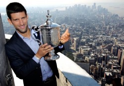 Novak Djokovic redondea un 2011 lleno de alegras