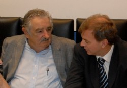 Mujica recibi a los neutrales y dio su apoyo