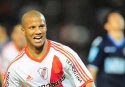 S�nchez "analizar�a seriamente" jugar por Argentina