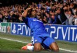 Drogba no se pele� con el gol