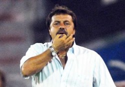 Caruso Lombardi cerca de pelearse en la calle
