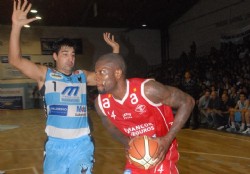 Cader derrot� a Atenas