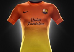 Barcelona presenta su nueva camiseta