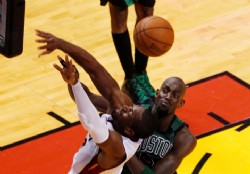LeBron y Wade aprovecharon el cansancio de Boston Celtics