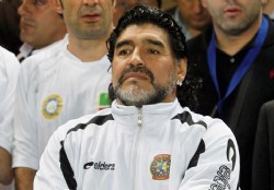 Maradona sue�a con entrenar al Napoli