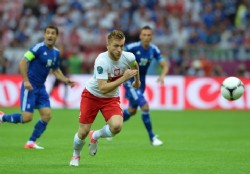 Polonia y Grecia empataron en el debut