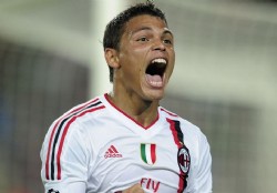 El defensa Thiago Silva cerca del PSG