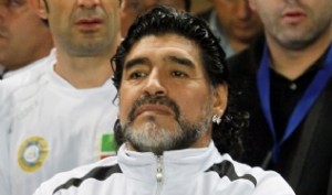Maradona sigue como t�cnico