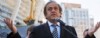 La UEFA adopta en sus competiciones a los cinco �rbitros