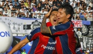 Cerro Porte�o campe�n del  Apertura paraguayo
