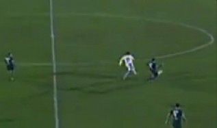 Gol en contra desde mitad de cancha