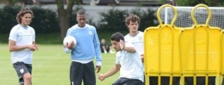 Con un ataque temible, Uruguay se enfoca en su defensa