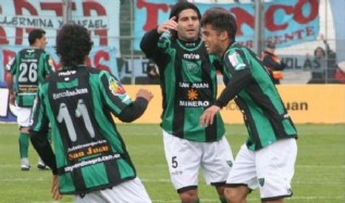 Goleada al campe�n