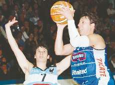 Atenas y Malv�n pelear�n en solitario en el Palacio