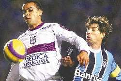 Defensor va por dejar violeta a Amrica