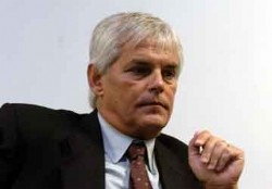 "Asistiremos a los clubes con dinero para aliviarles el dficit"