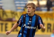 Liverpool aplast a Tacuaremb y es puntero