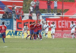 Central hizo bailar a Danubio