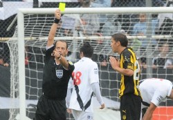 Pe�arol no va a bajar la pelota