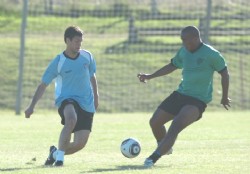 "Nacho" Gonz�lez da examen libre de f�sica y f�tbol