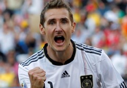Klose no alcanz� a Ronaldo