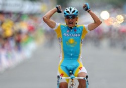 Vinokourov gan� la decimotercera etapa