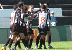 Wanderers se lo dio vuelta a Defensor