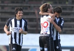 Wanderers gan y sigue en la parte alta