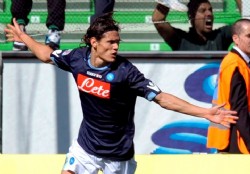 Edinson Cavani lidera la tabla de goleadores