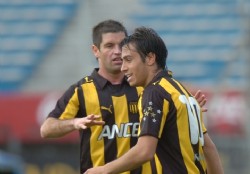 Con el gol entre algodones