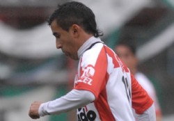 River Plate gan� de atr�s