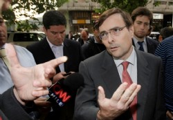Declaran inhabilitado a nuevo presidente Segovia