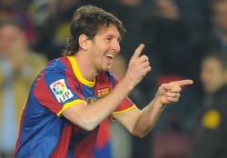 Messi pasa por caja y se la lleva toda