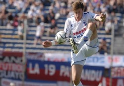 Prefieren a Coates antes que a "Dinho"