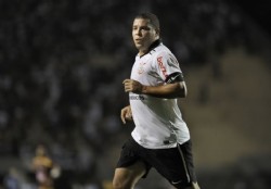 Ronaldo y Corinthians visitan a Tolima
