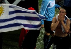 Uruguay sigue séptimo; España líder