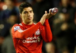 Su�rez devolvi� el Rojo al m�tico Anfield en su gran debut