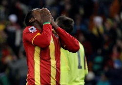 Gyan se ver� con Su�rez en la Premier