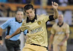 Unos pesos a la historia de Pe�arol en la Copa