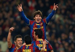 Messi los conduce