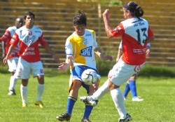 Bella Vista le gan� 2 a 1 a Tacuaremb�