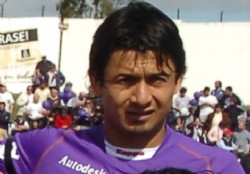 Defensor regresa triunfal a casa