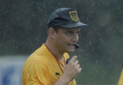 Afuera caen goles de punta