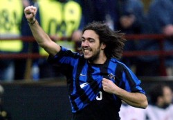 Tinelli quiso llevarse al Chino Recoba