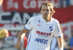 "JR" mete mano en todas las l�neas